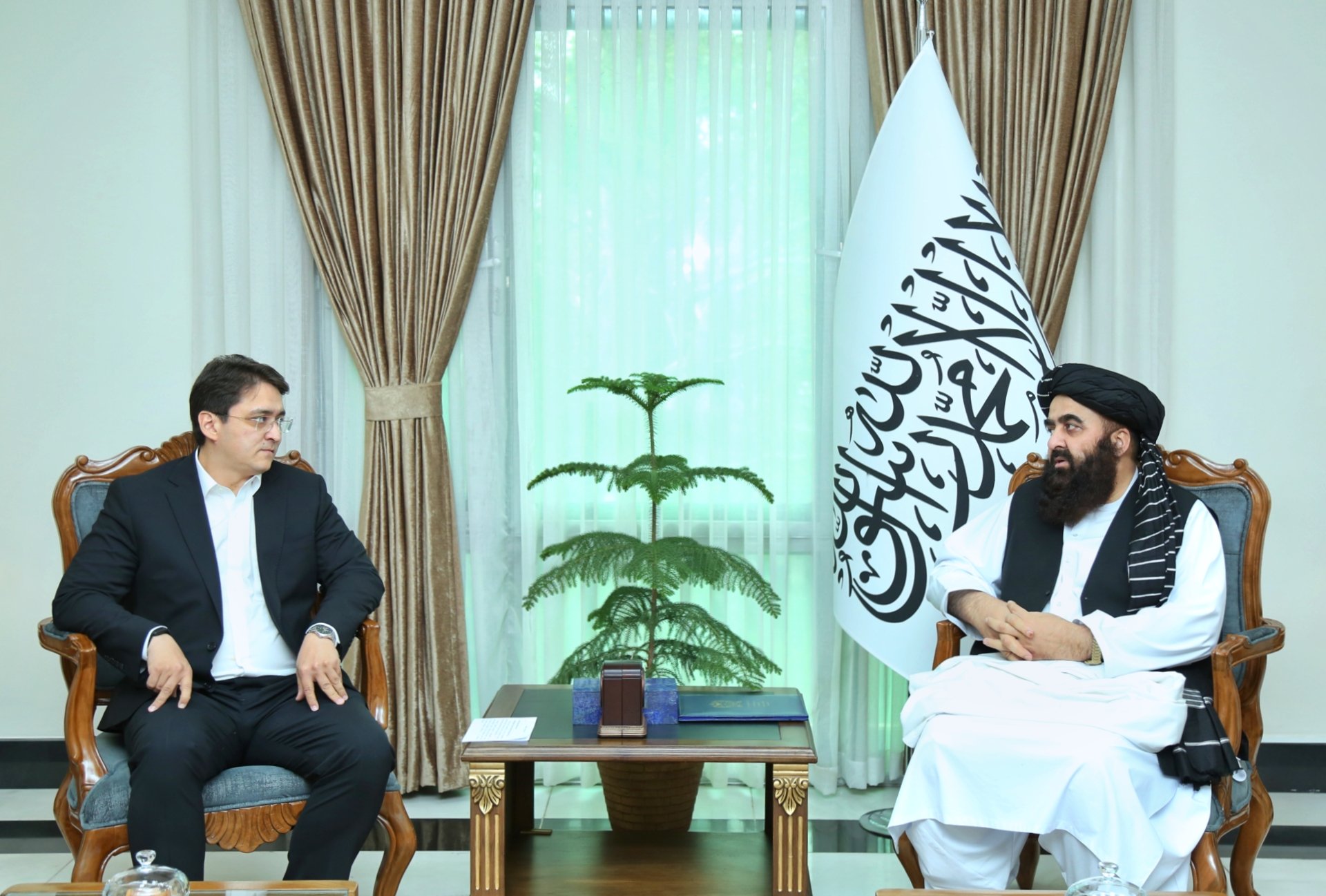 Uzbek DFM Calls on Foreign Minister